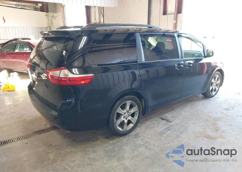 2015 Toyota Sienna Le 8 Passenger z USA, uszkodzony, nr VIN 5TDKK3DC6FS634685